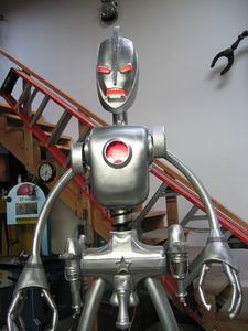 Giant Kinetic Robot Sculpture From Recycled and Found Materials