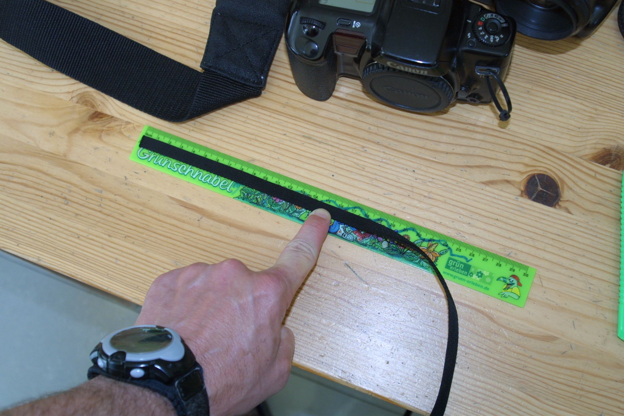 Cheap and Easy Camera Strap : 4 Steps (with Pictures) - Instructables