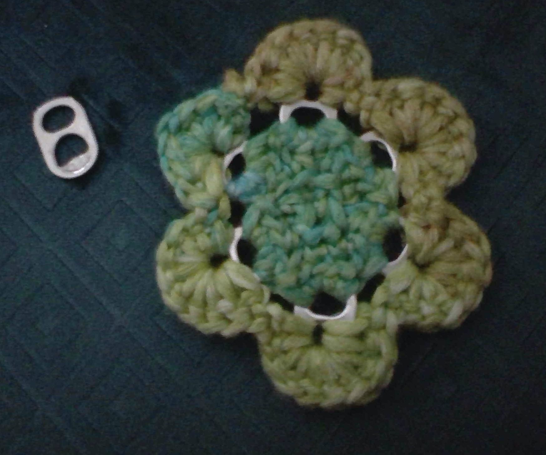 How to Crochet a Pull-ring Flower for Beginners!