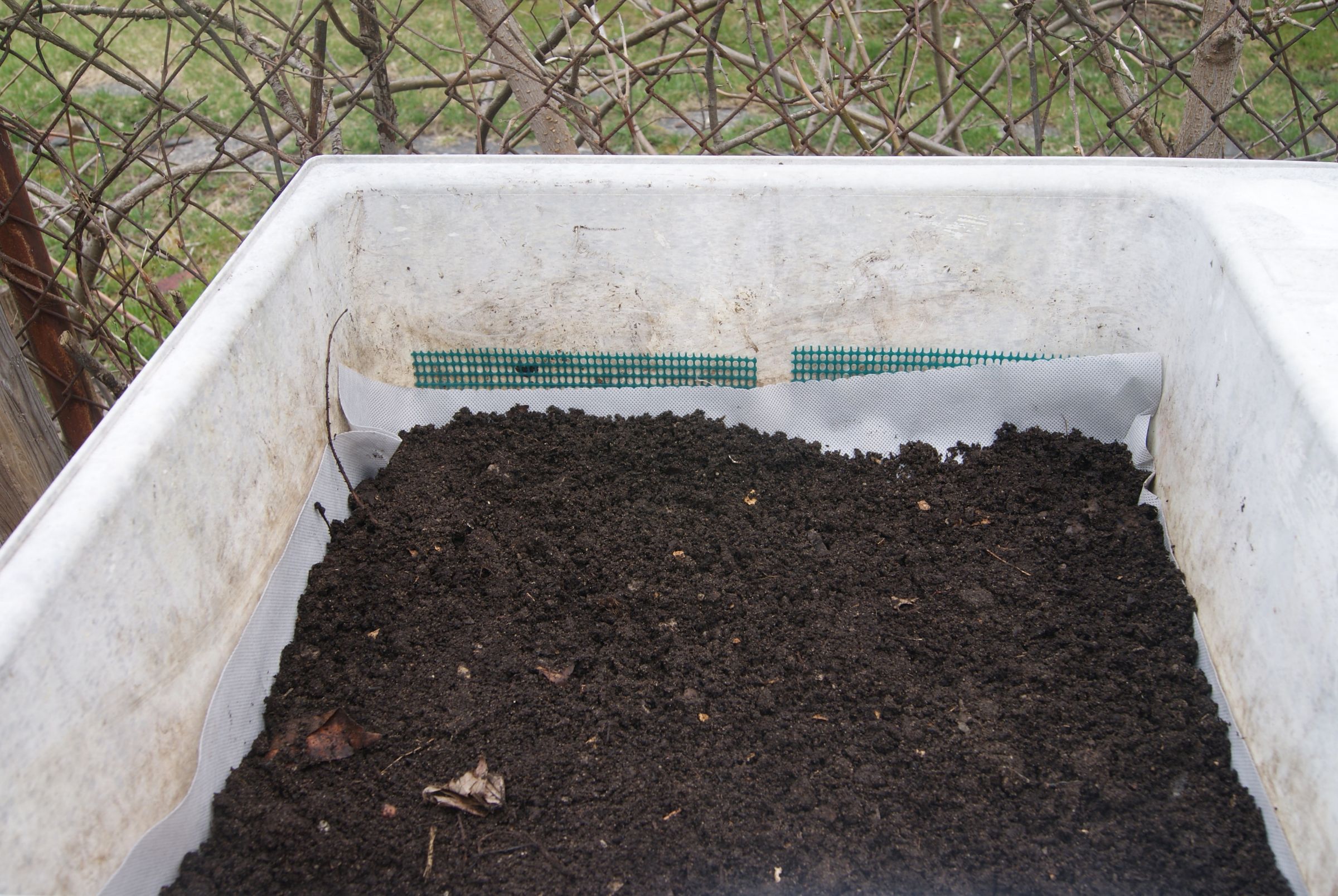 Laundry Tub Lettuce Bed 7 Steps (with Pictures) Instructables