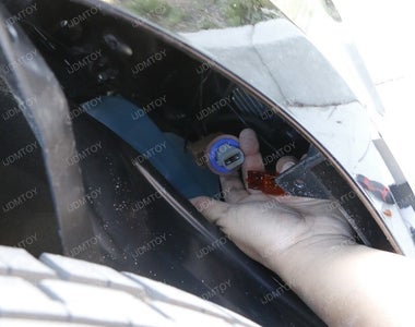 Unplug the Parking and Turn Signal Harnesses.