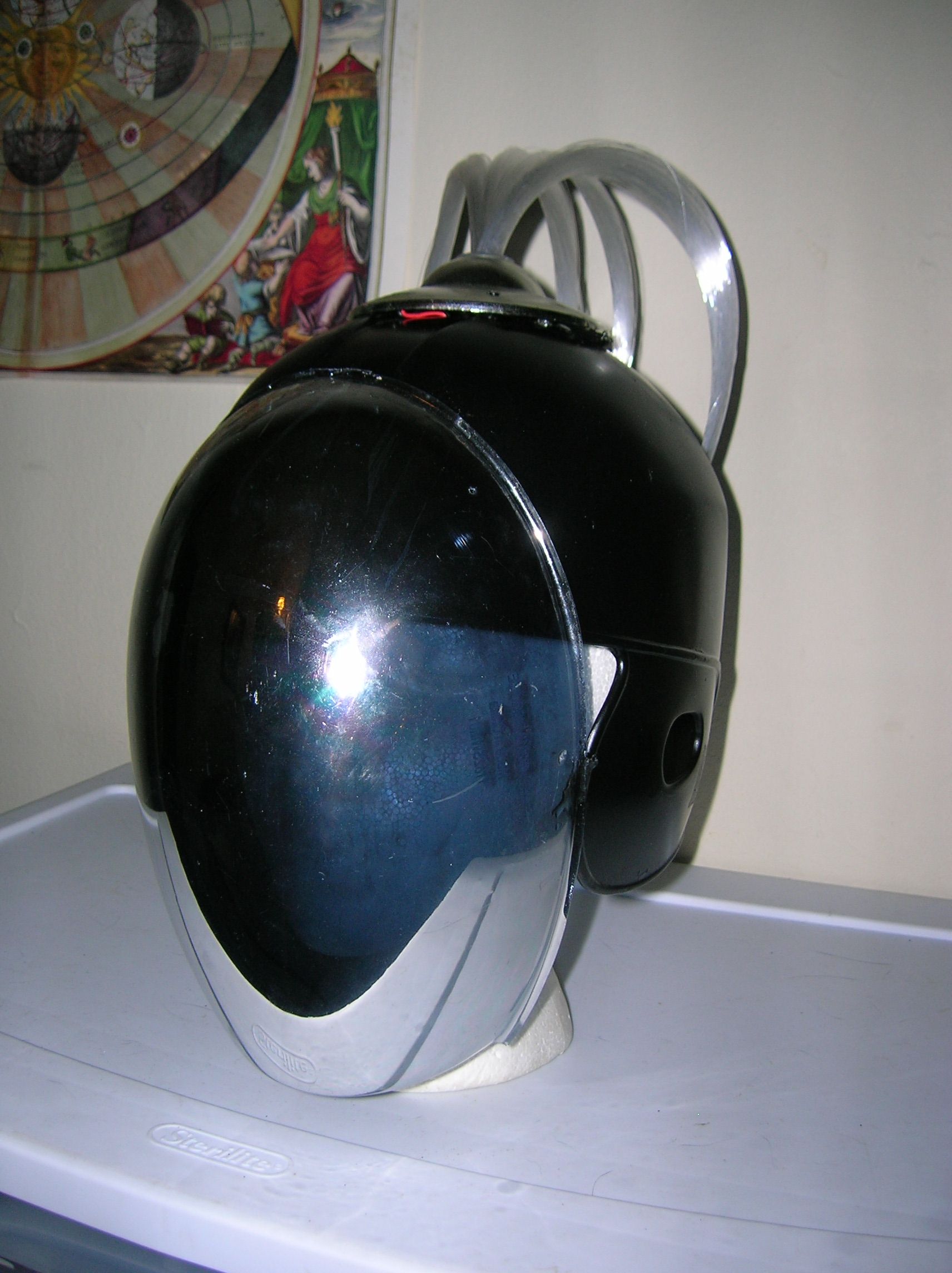 Light Up Robot Helmet With "Cybernetic Brain"