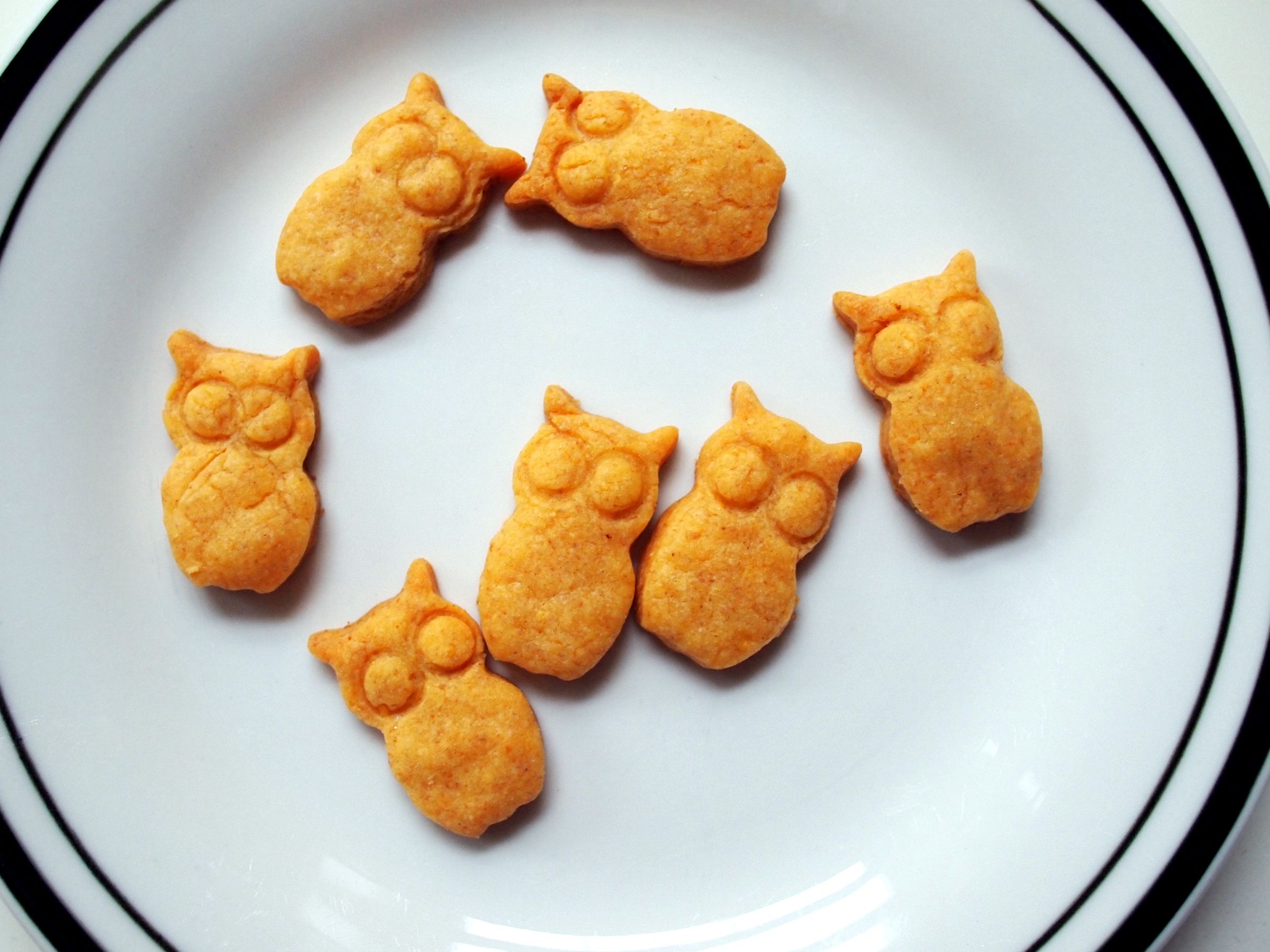 Goldfish-Inspired Owl Crackers