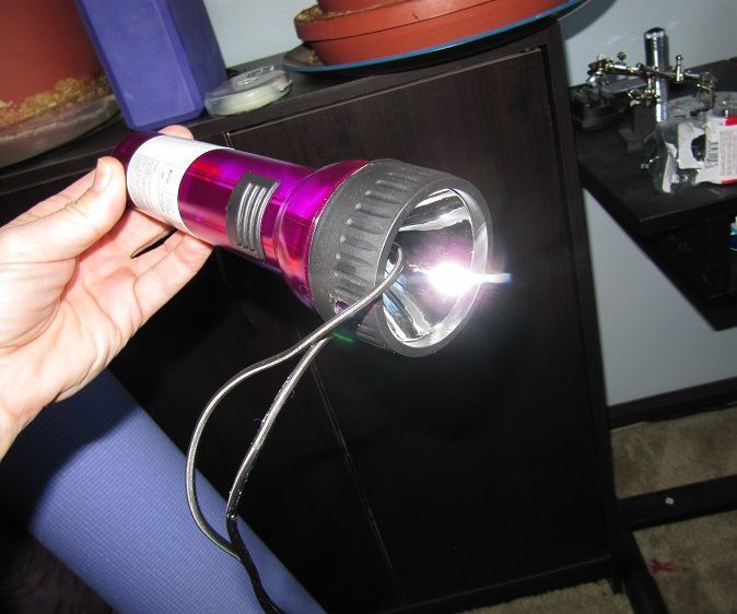 Hack a Flashlight Into a Handy Power Supply