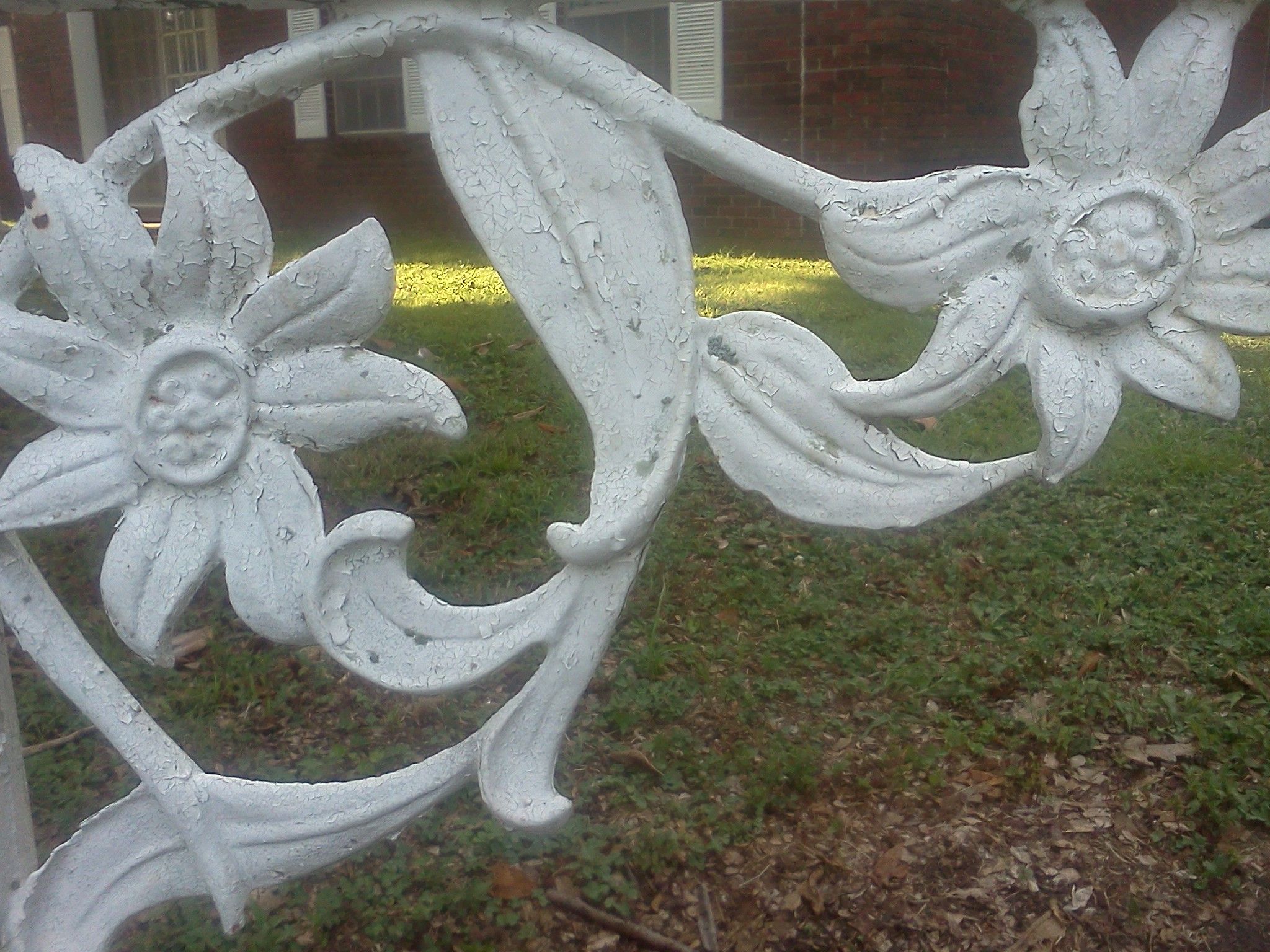 How to Spray Paint Something That Is Metal and Rusted 6 Steps (with