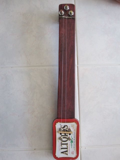 My Altoids Box Guitar