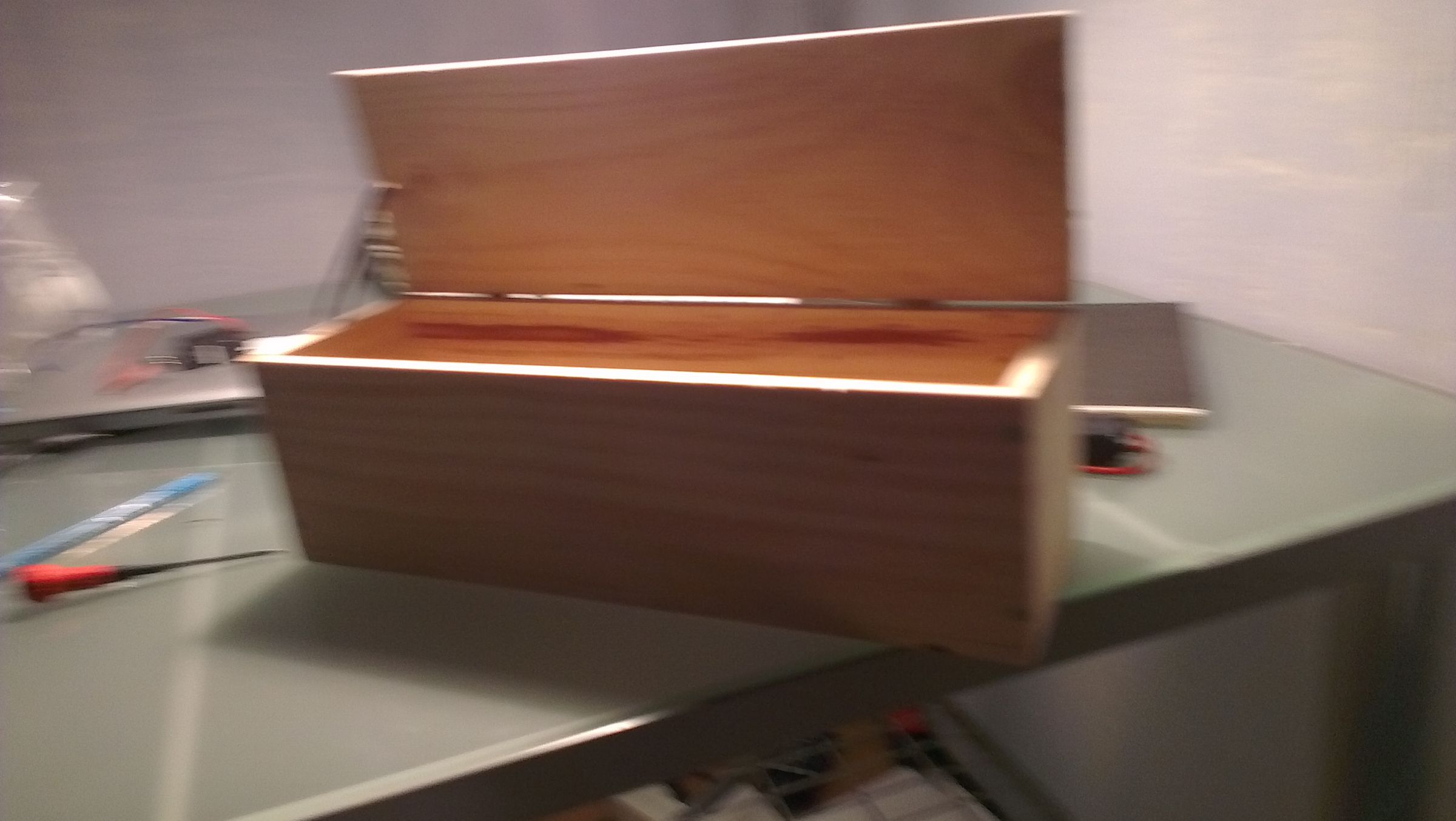 How to hingify wine boxes