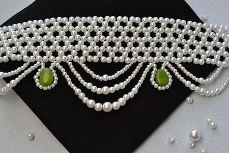 Here Is the Final Look of This Pearl Choker Necklace.