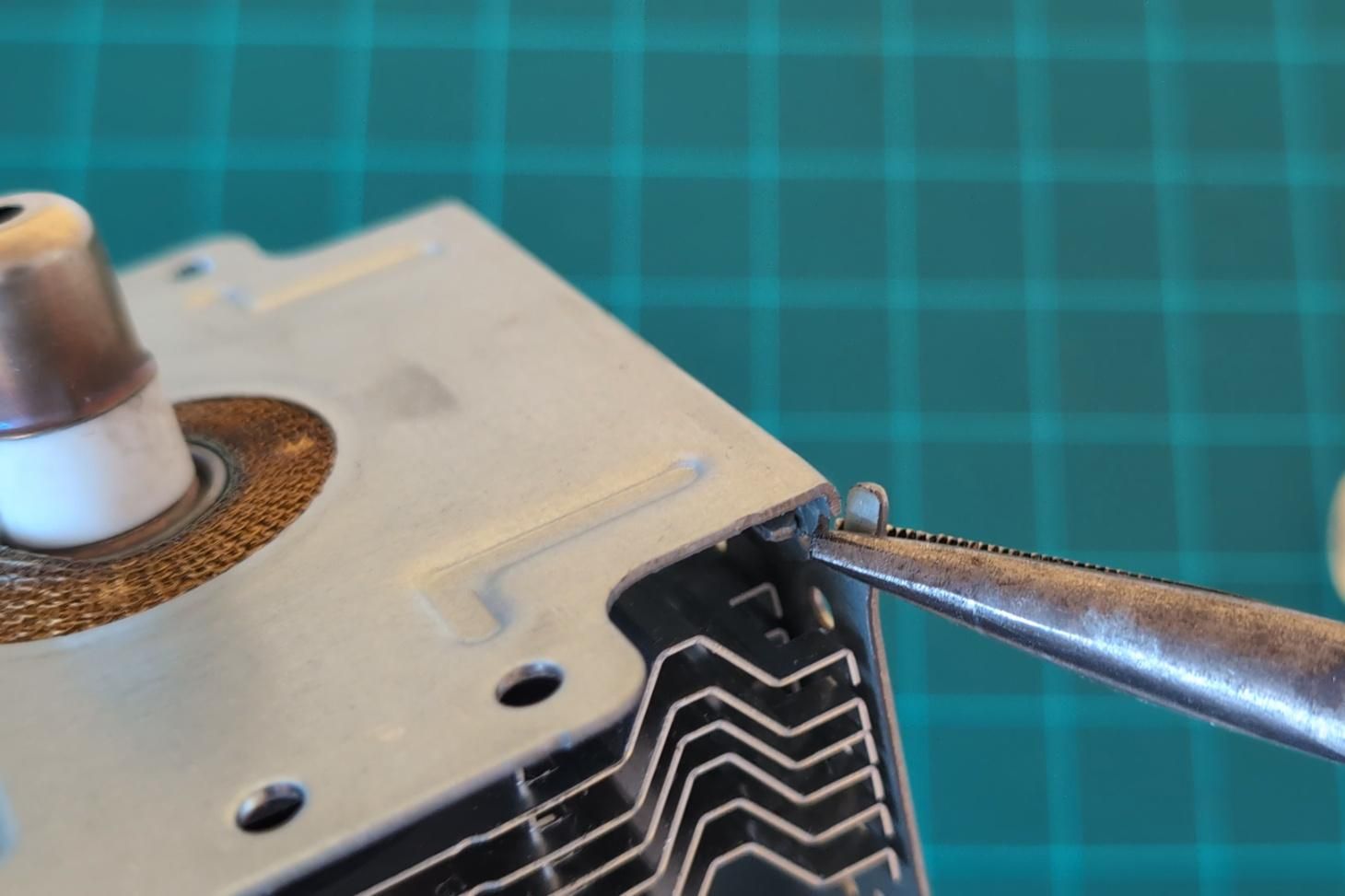 (Optional) Dismantle the Magnetron