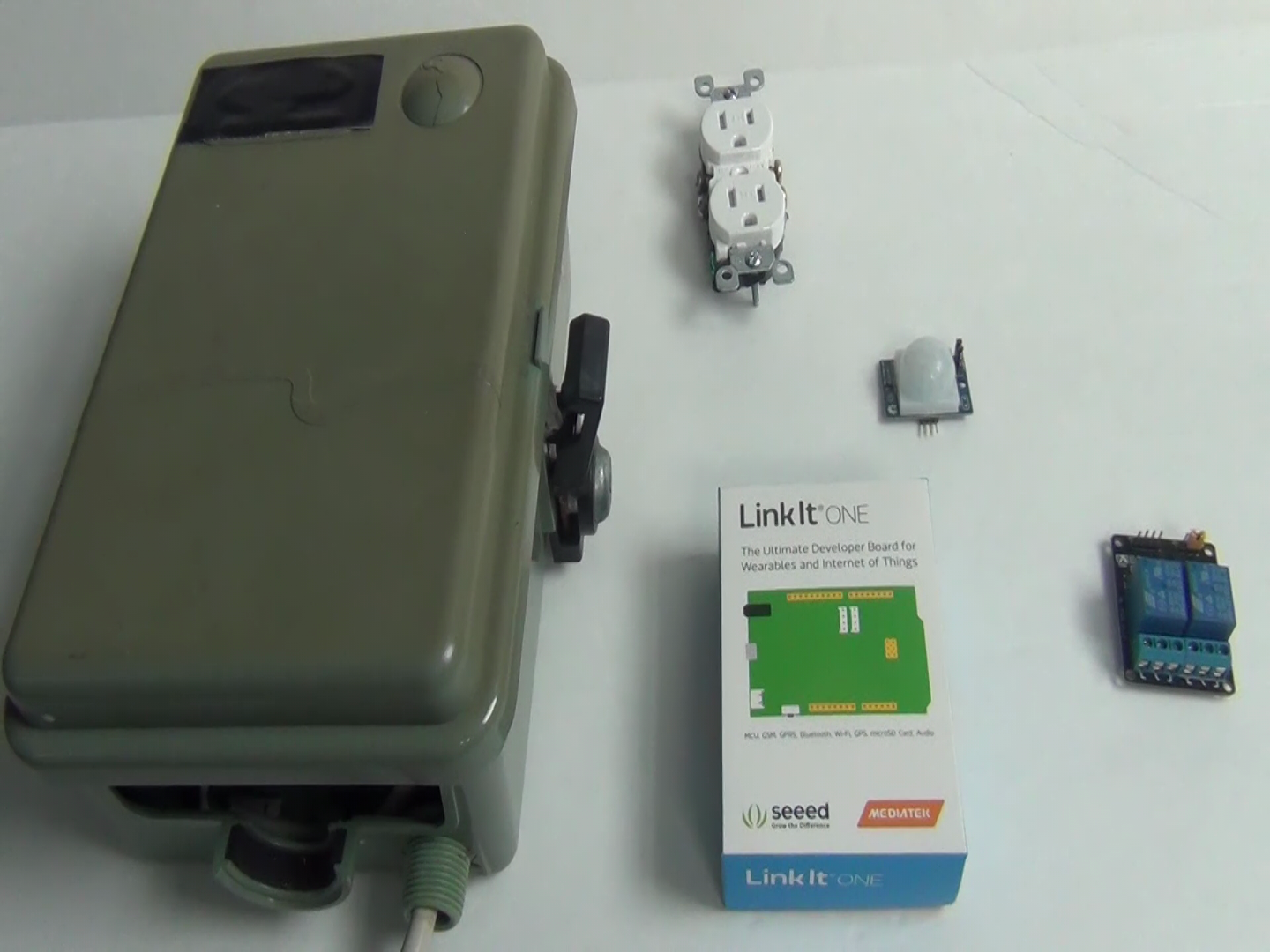 Motion Sensing Outlet : 7 Steps (with Pictures) - Instructables