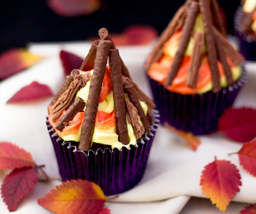 How to Make Bonfire Cupcakes