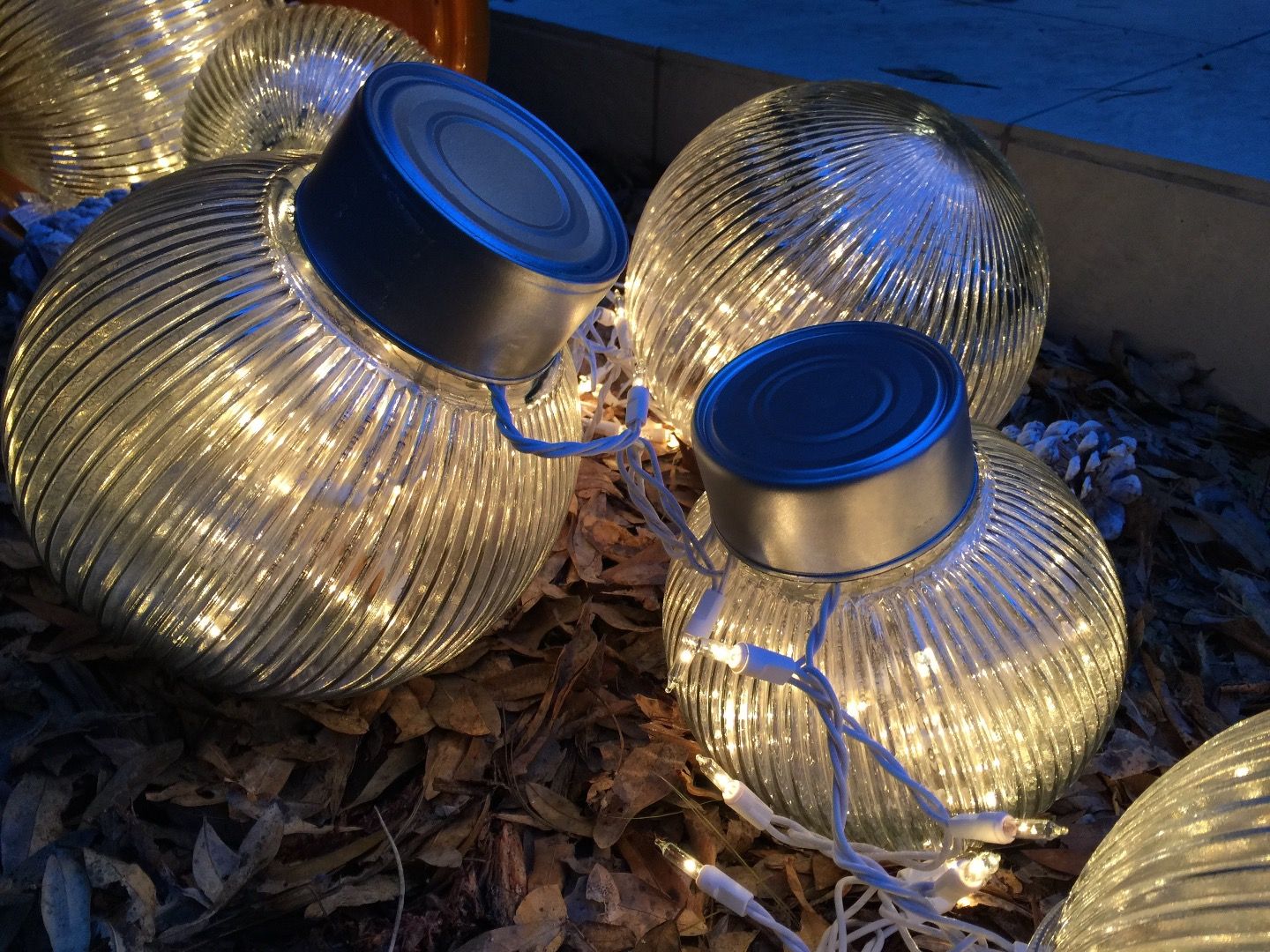 Outdoor Christmas Balls : 3 Steps - Instructables