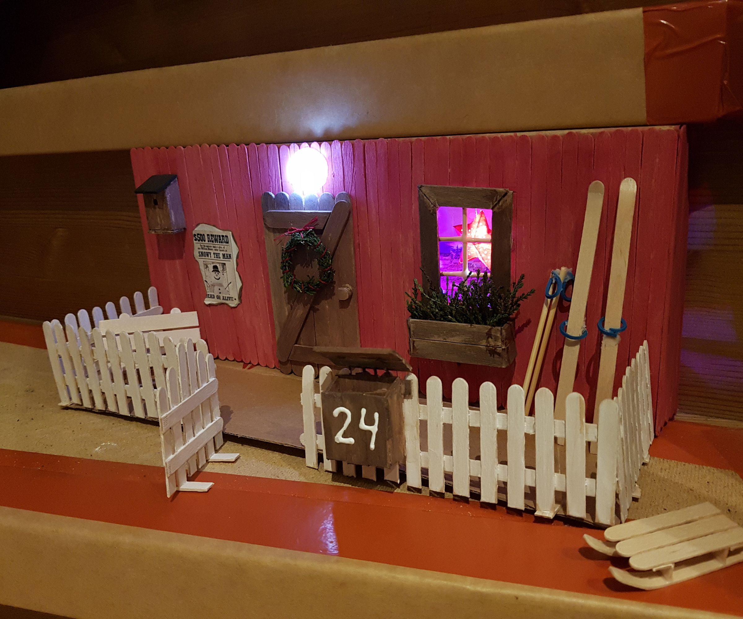 Santas Little Helper´s Hut