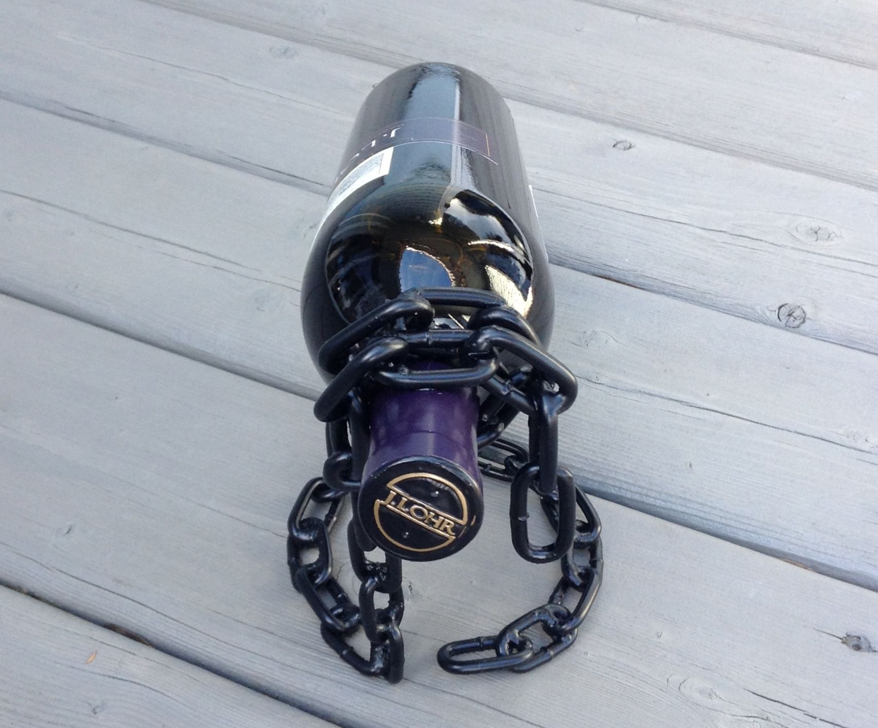 "Floating" Chain Wine Bottle Holder 5 Steps (with Pictures