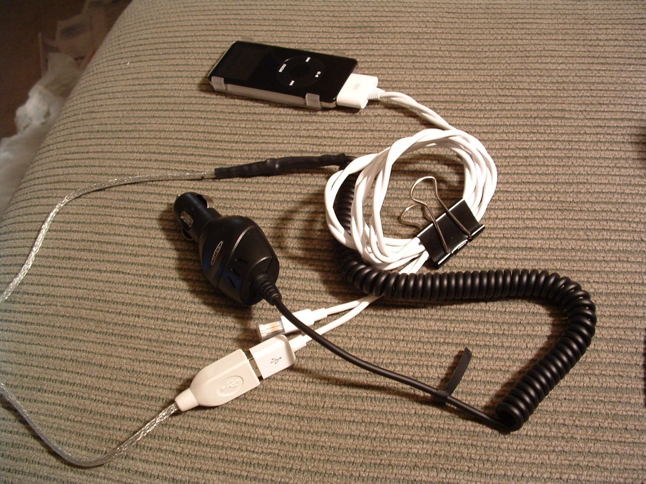 How To Make Your Own USB Car Charger For Any iPod Or Other Devices That Charge Via USB