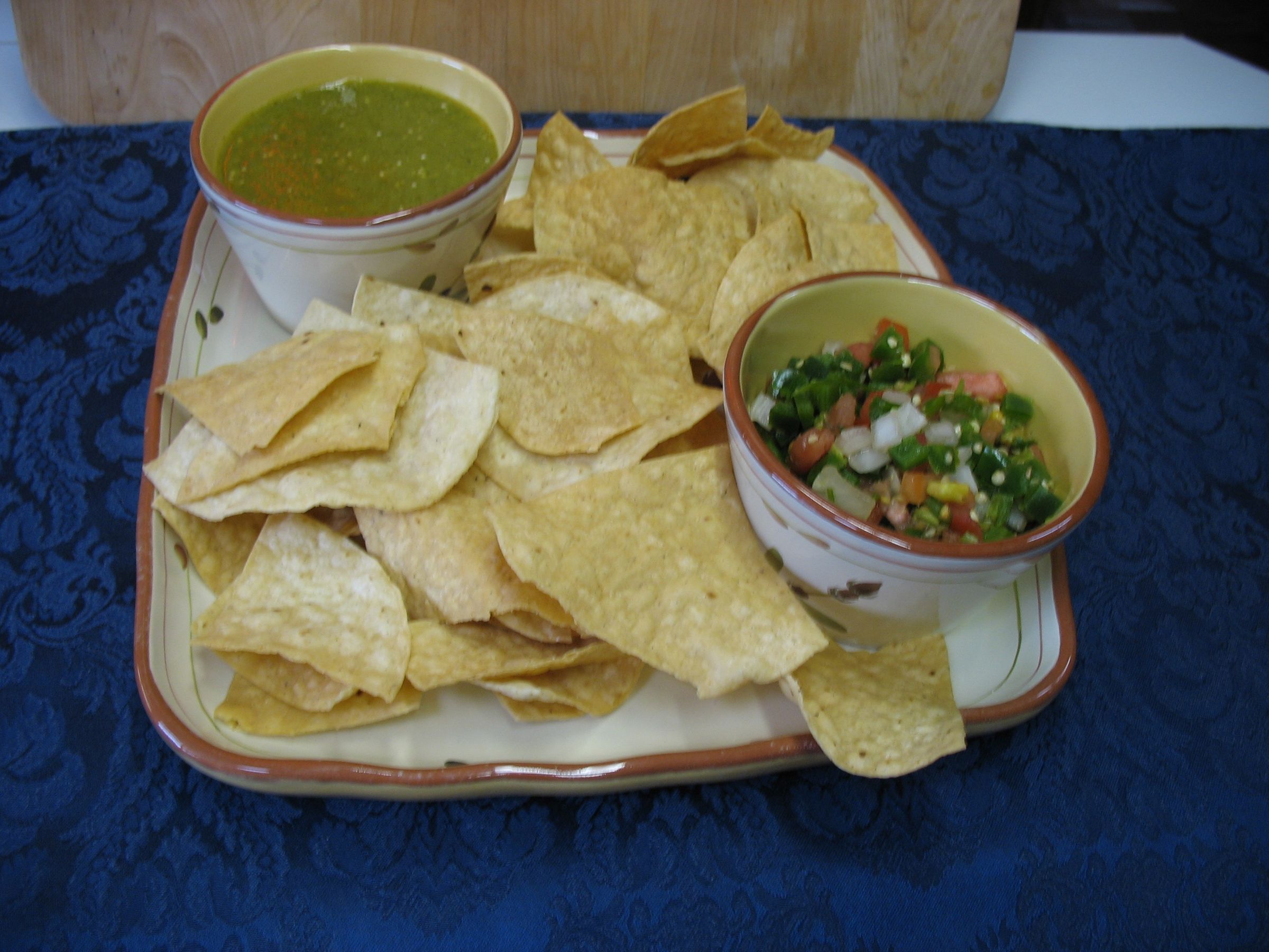 How to Make a Semi-authentic Pico De Gallo to Serve With a Semi-authentic Salsa Verde