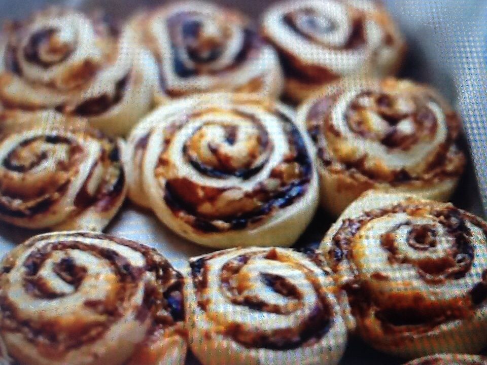 Cheesy-Mite Scrolls