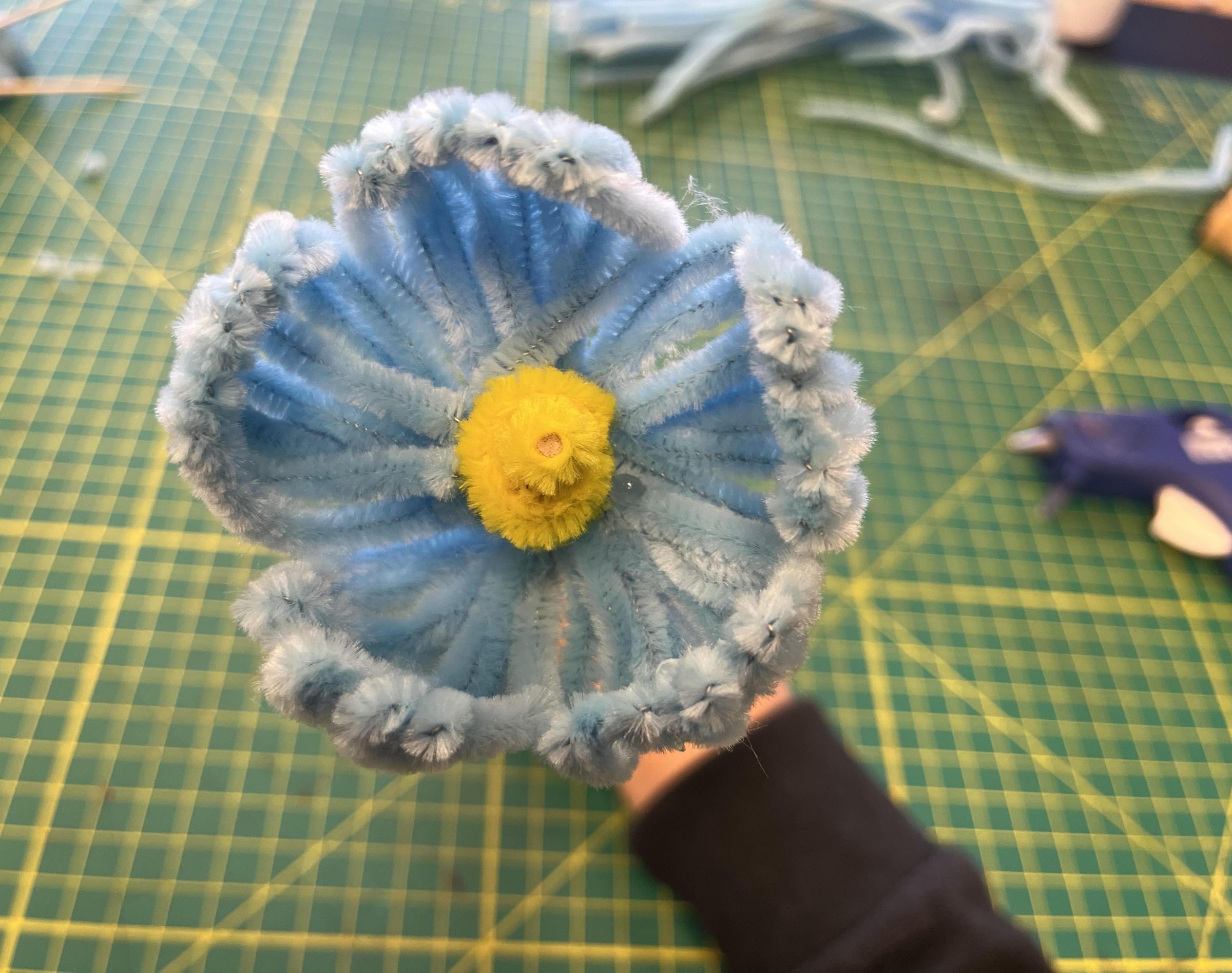How to Make a Pipe Cleaner Flower