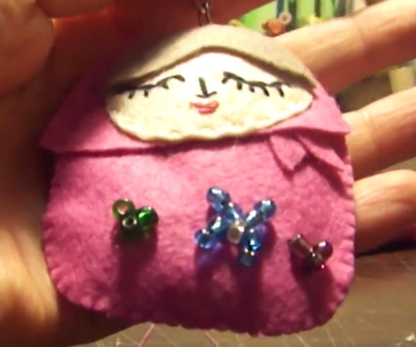 Babuska - Matrioska - Felt Doll - Quick Motion
