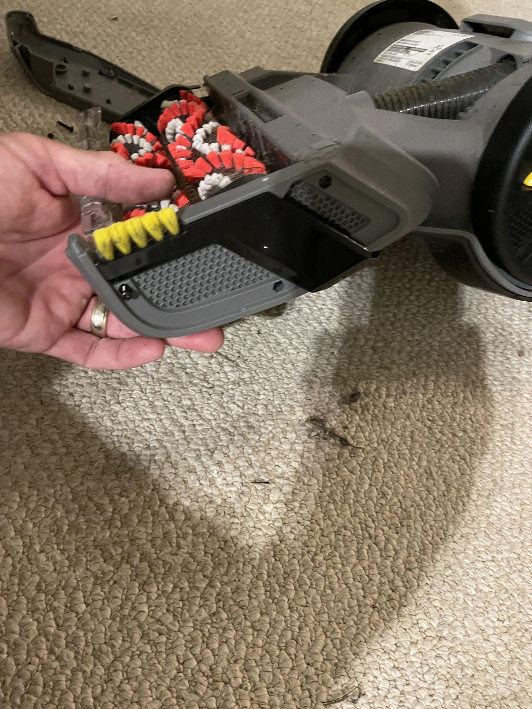 Bissel ProHeat 2X Revolution Not Spraying! I've Found the Problem! 8