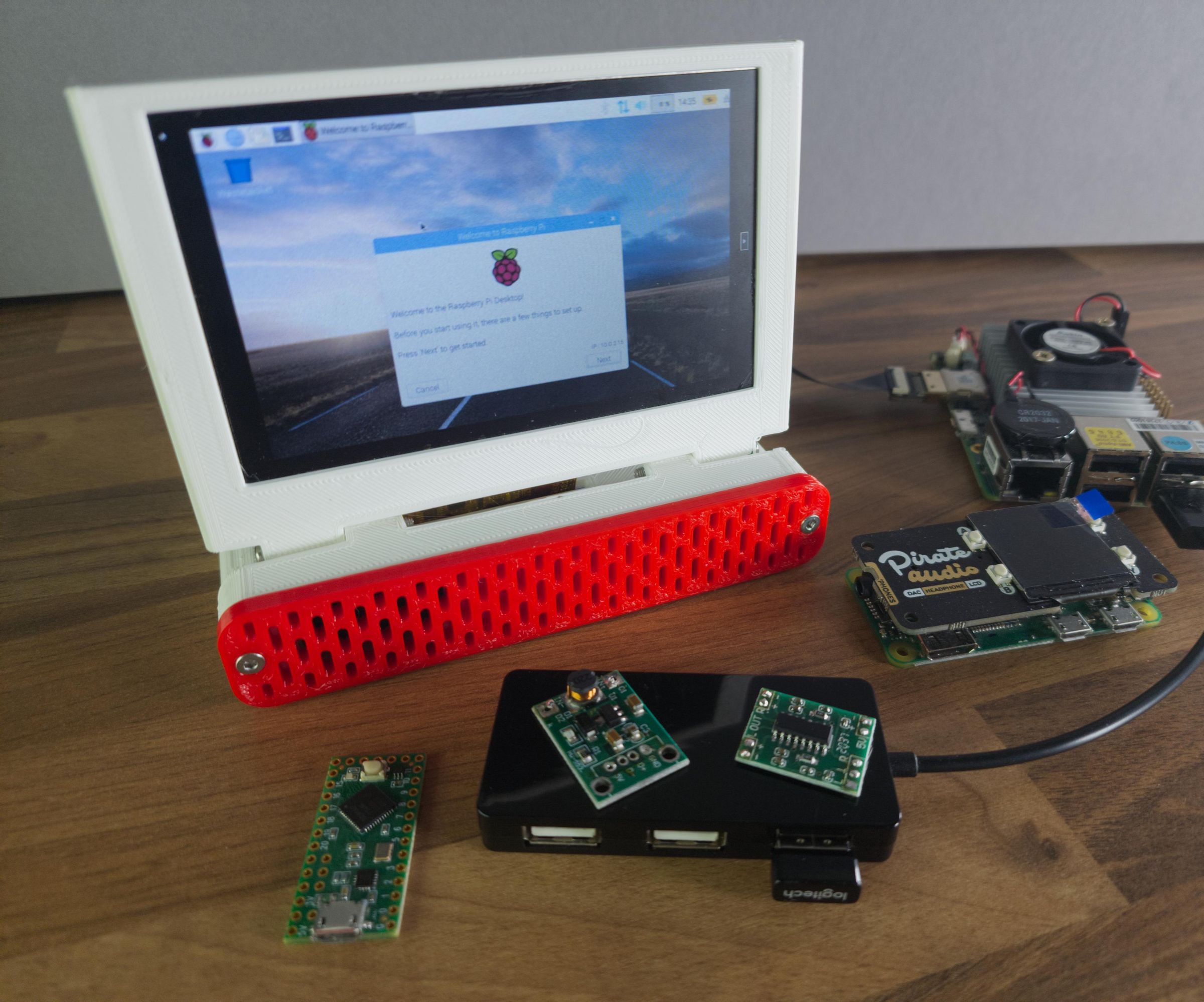 I Built a Portable Mini Monitor for Servers and Raspberry PI