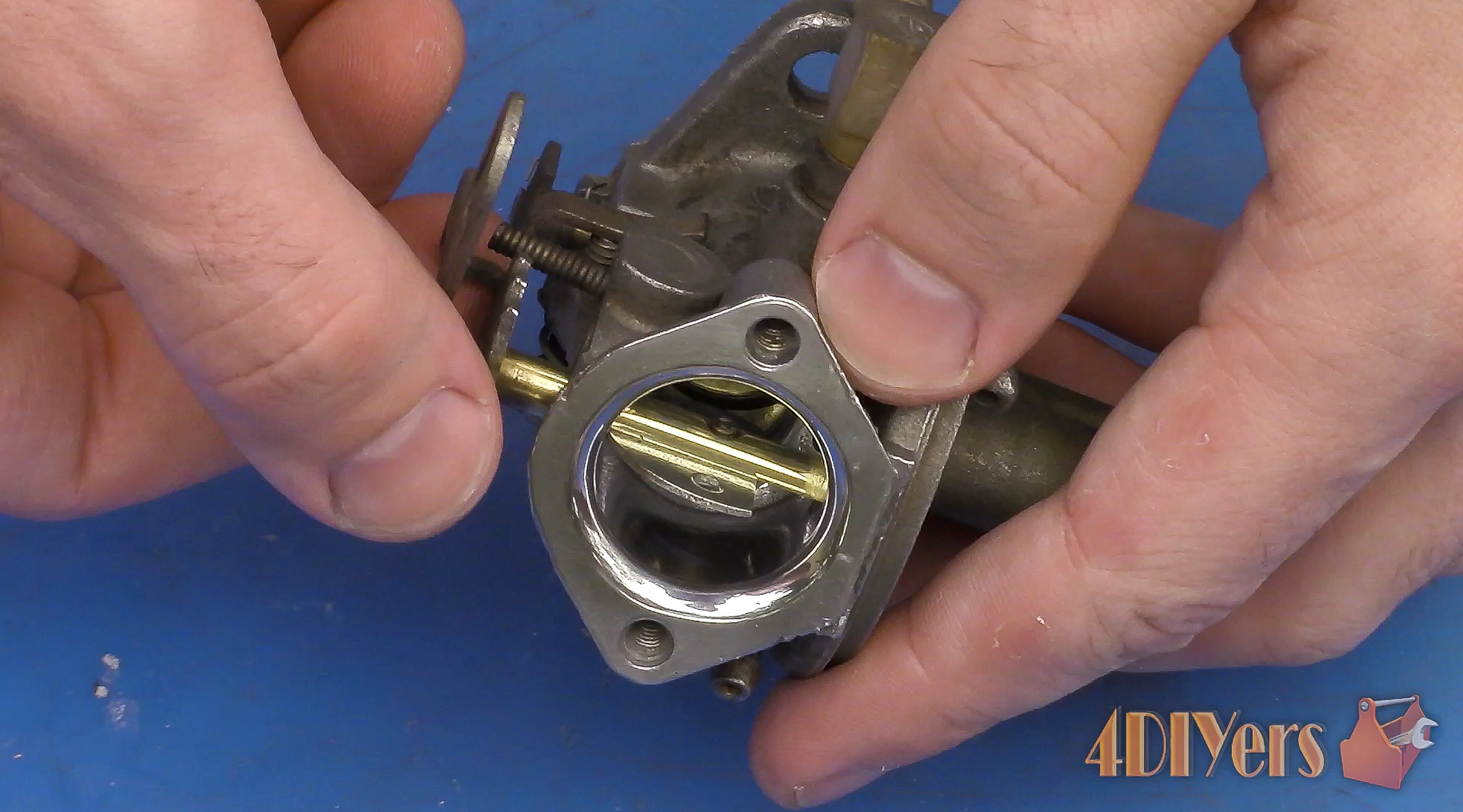 How to Polish and Port a Carburetor and Intake 6 Steps (with Pictures
