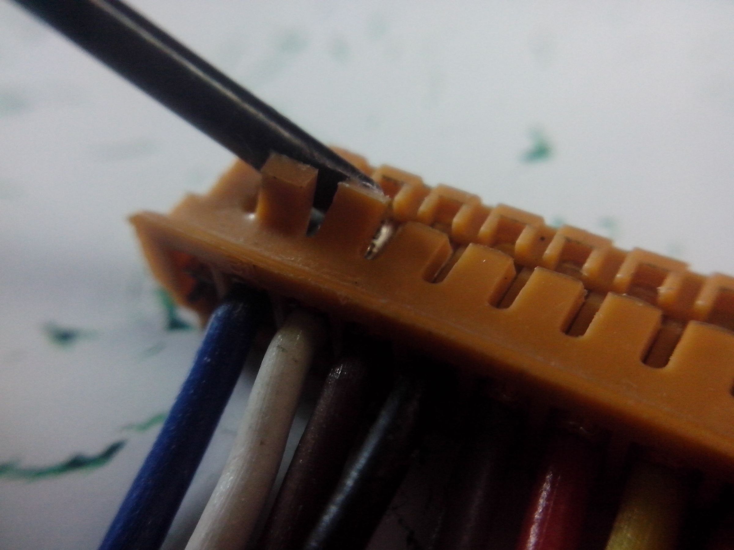DIY Arduino and Breadboard Jumper Cables From Scrap Electronics 6