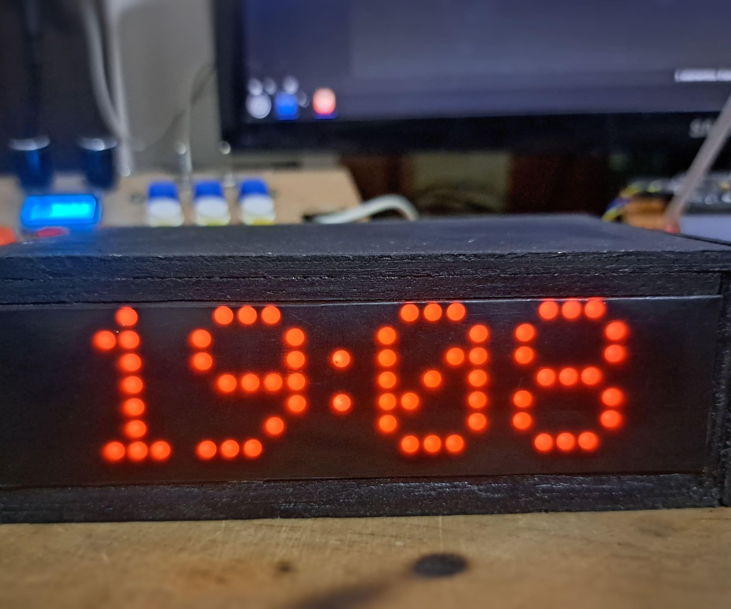 Reloj ESPUI_MAX ESP32