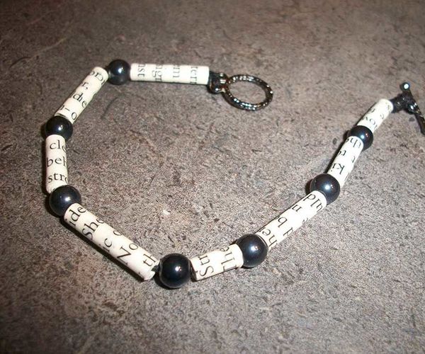 DIY Gift Paper-Bead Bracelet