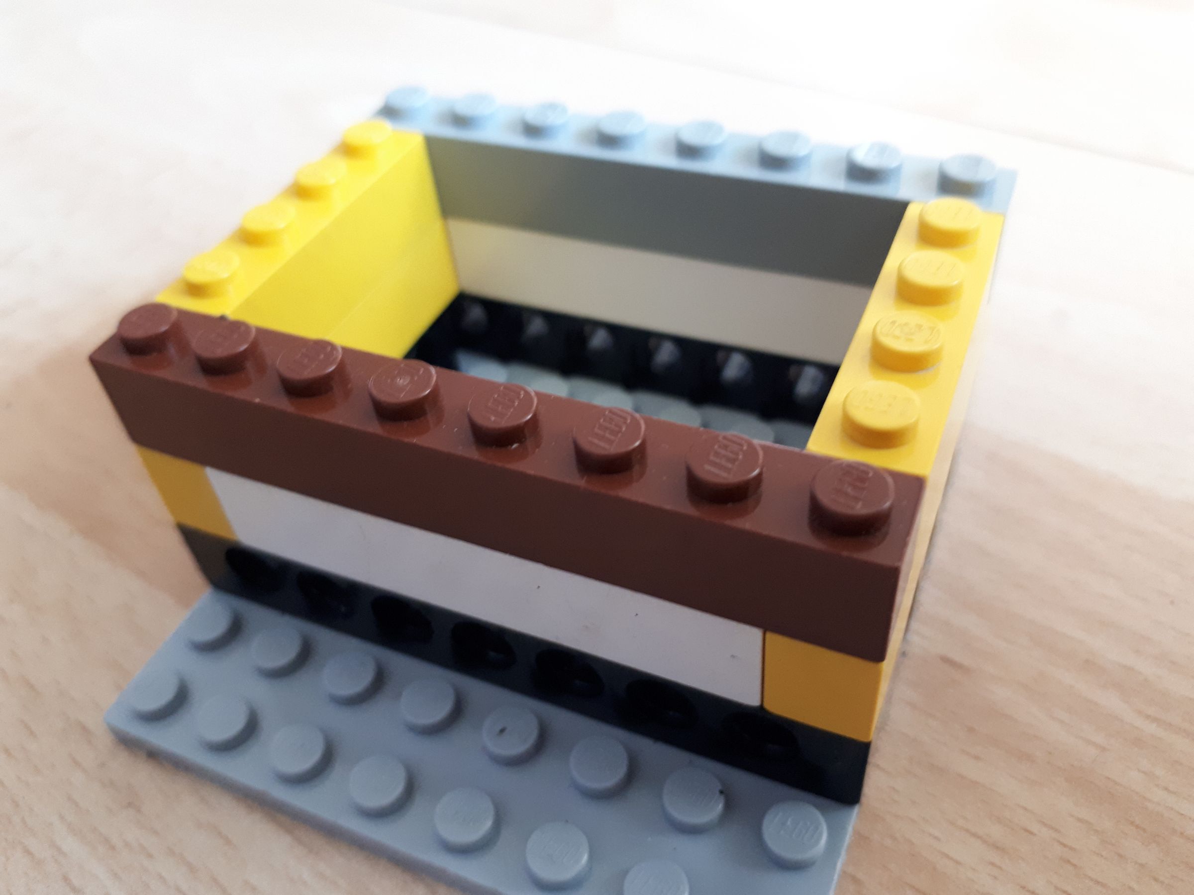 Lego Pen Holder 5 Steps Instructables