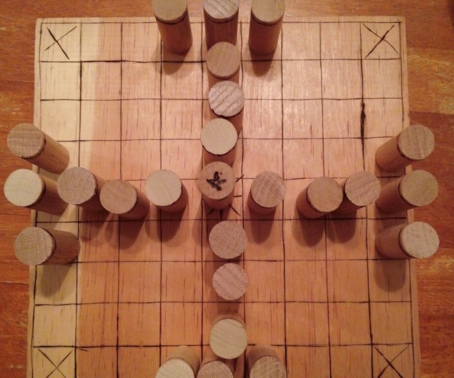 How to Make and Play Hnefatafl(a Popular Viking Board Game)