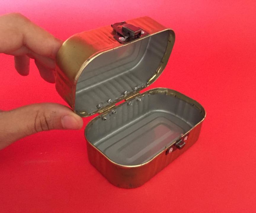 Make a Pretty Sardine Can Box