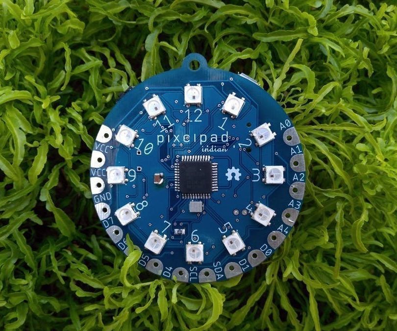 PixelPad Indian : Programmable Electronic Badge