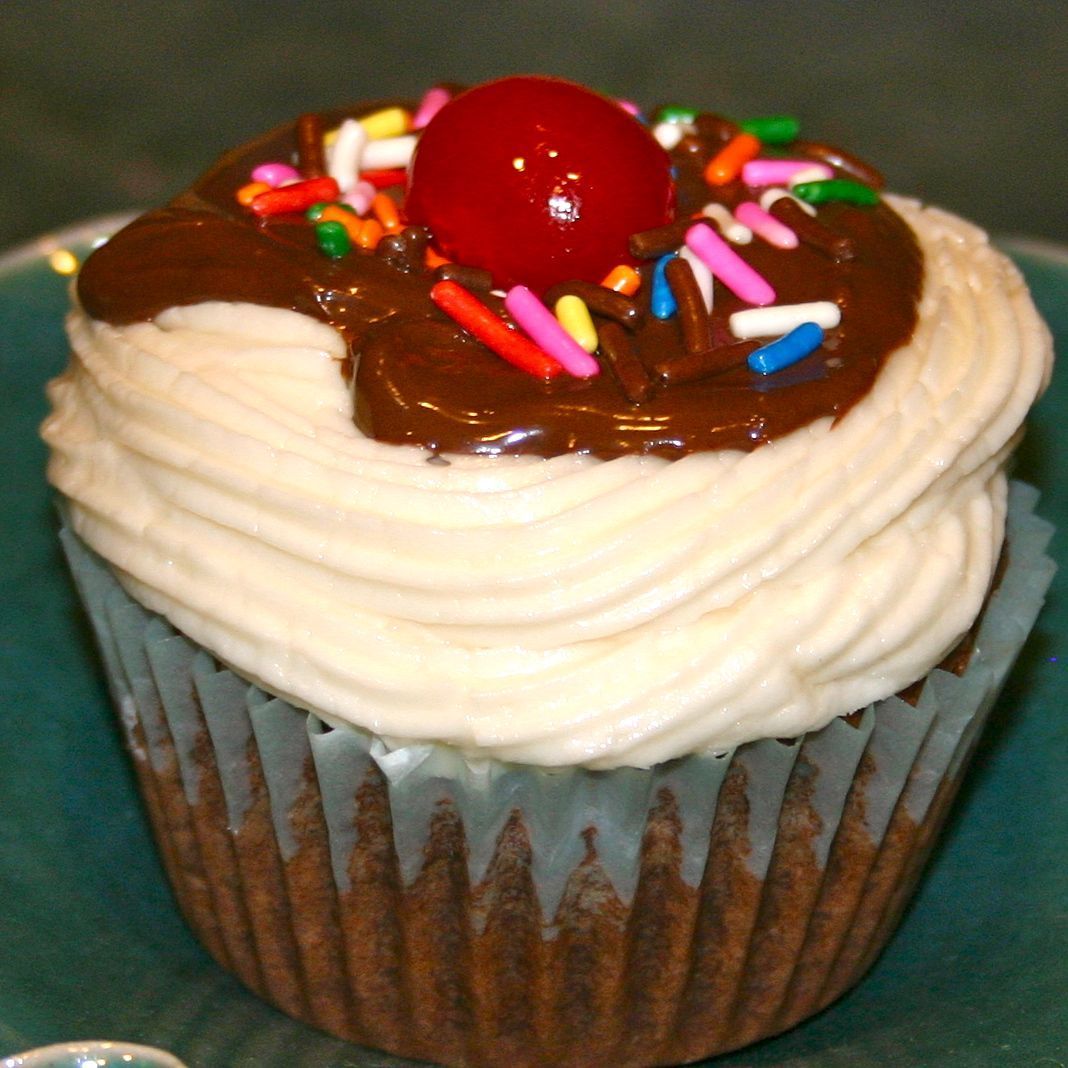 Triple Chocolate Sundae Cupcakes