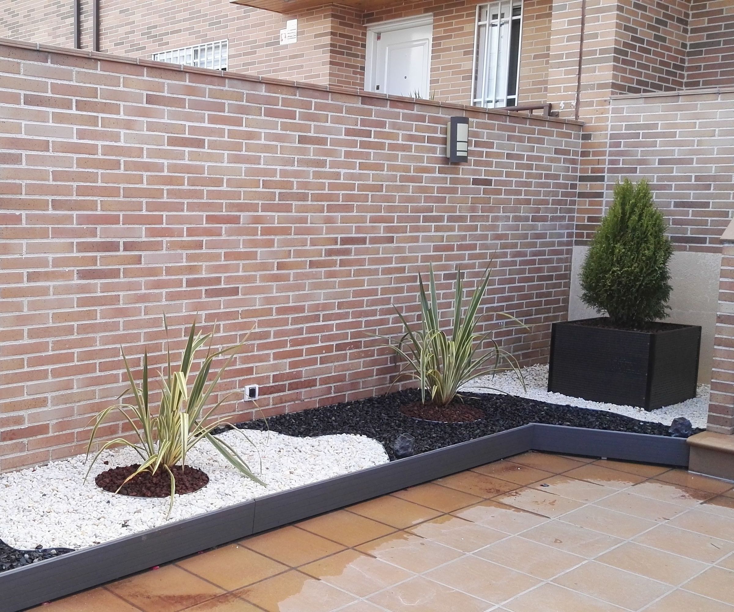Modern Gravel Garden