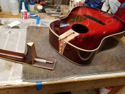 Neck Press for Guitars With Dowel Joint Neck Attachment