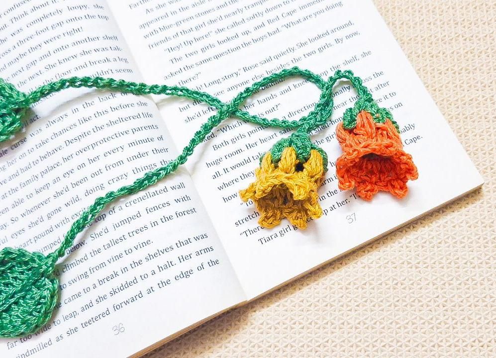 Simple Crochet Autumn Bell Flower Bookmark