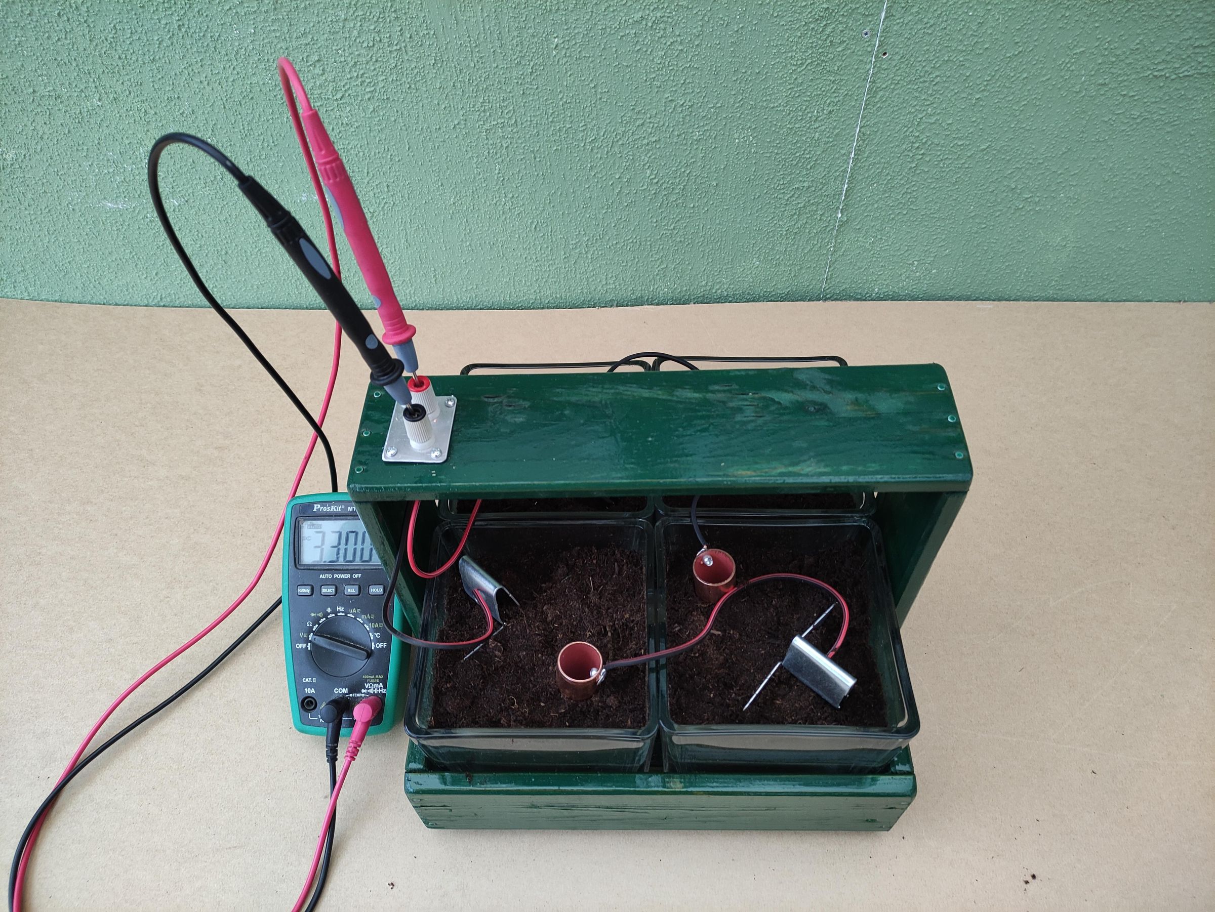 How to Make a SoilUrine Battery With Load 6 Steps (with Pictures