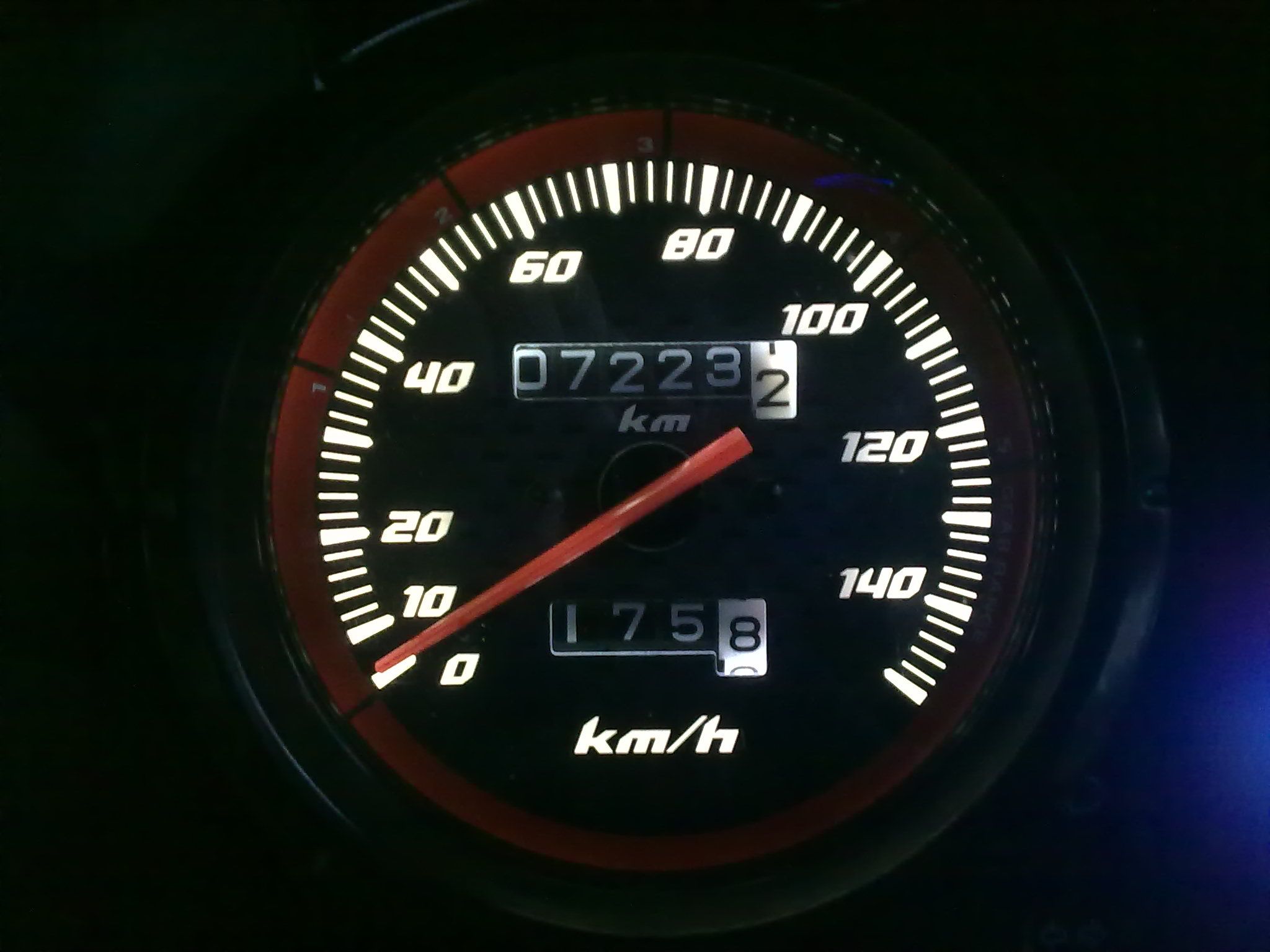 Replace CBF 125 Dashboard bulbs
