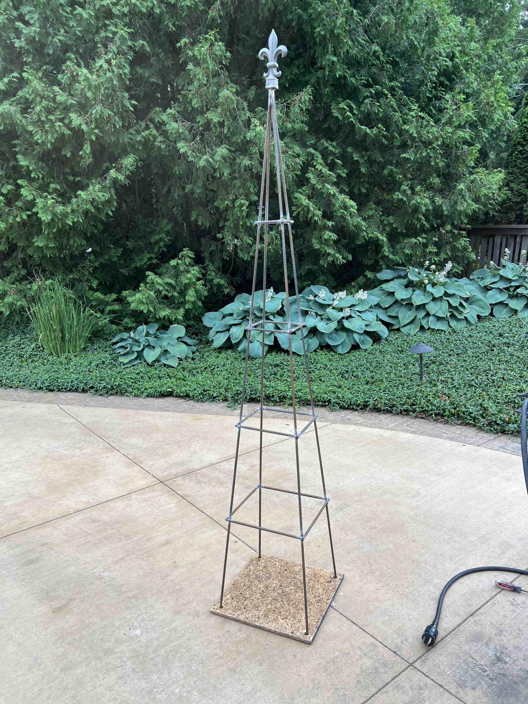 Garden Obelisk/Trellis Made From Rebar 9 Steps (with Pictures
