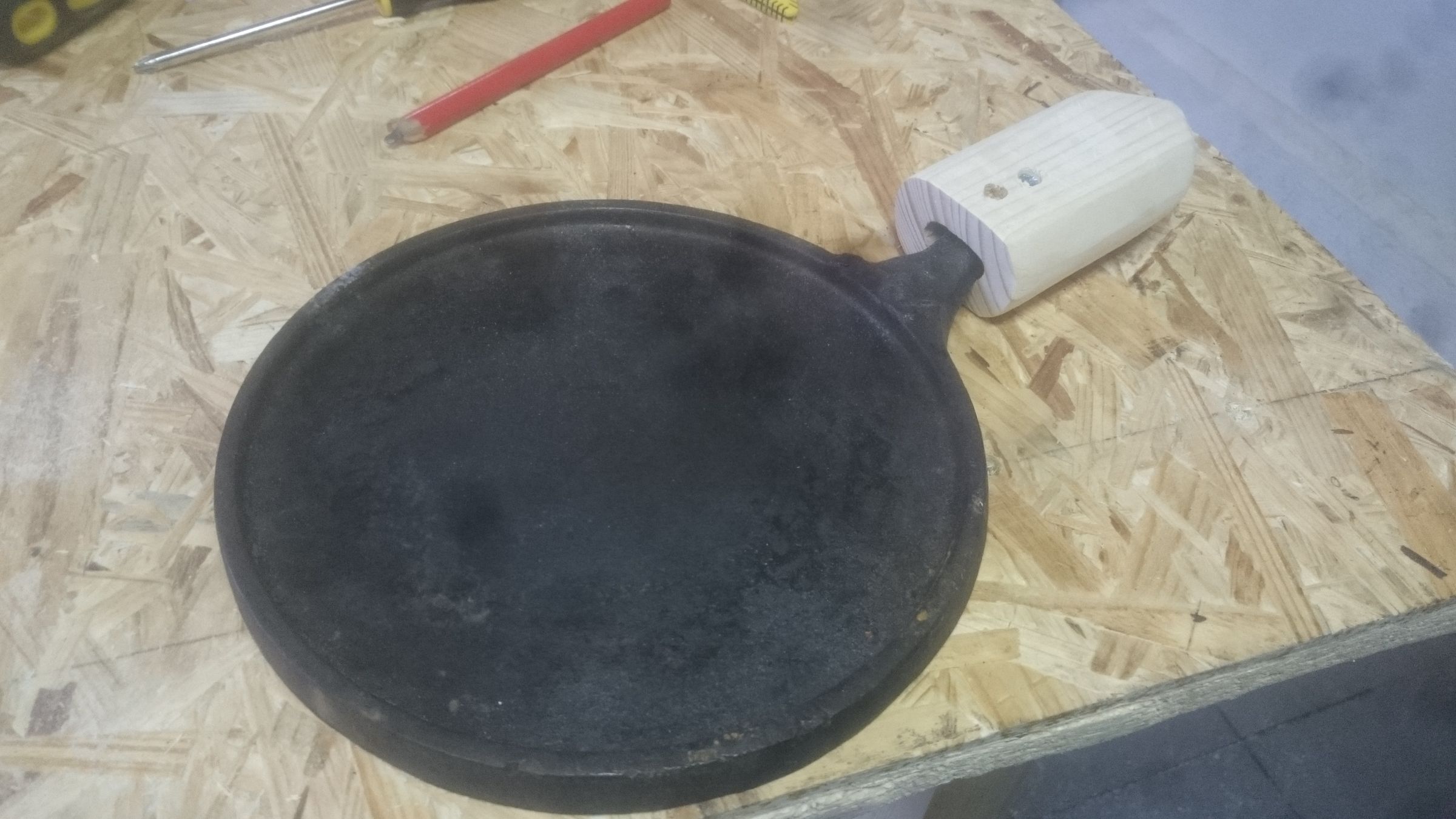Wooden Handle for Cast Iron Skillet 6 Steps (with Pictures