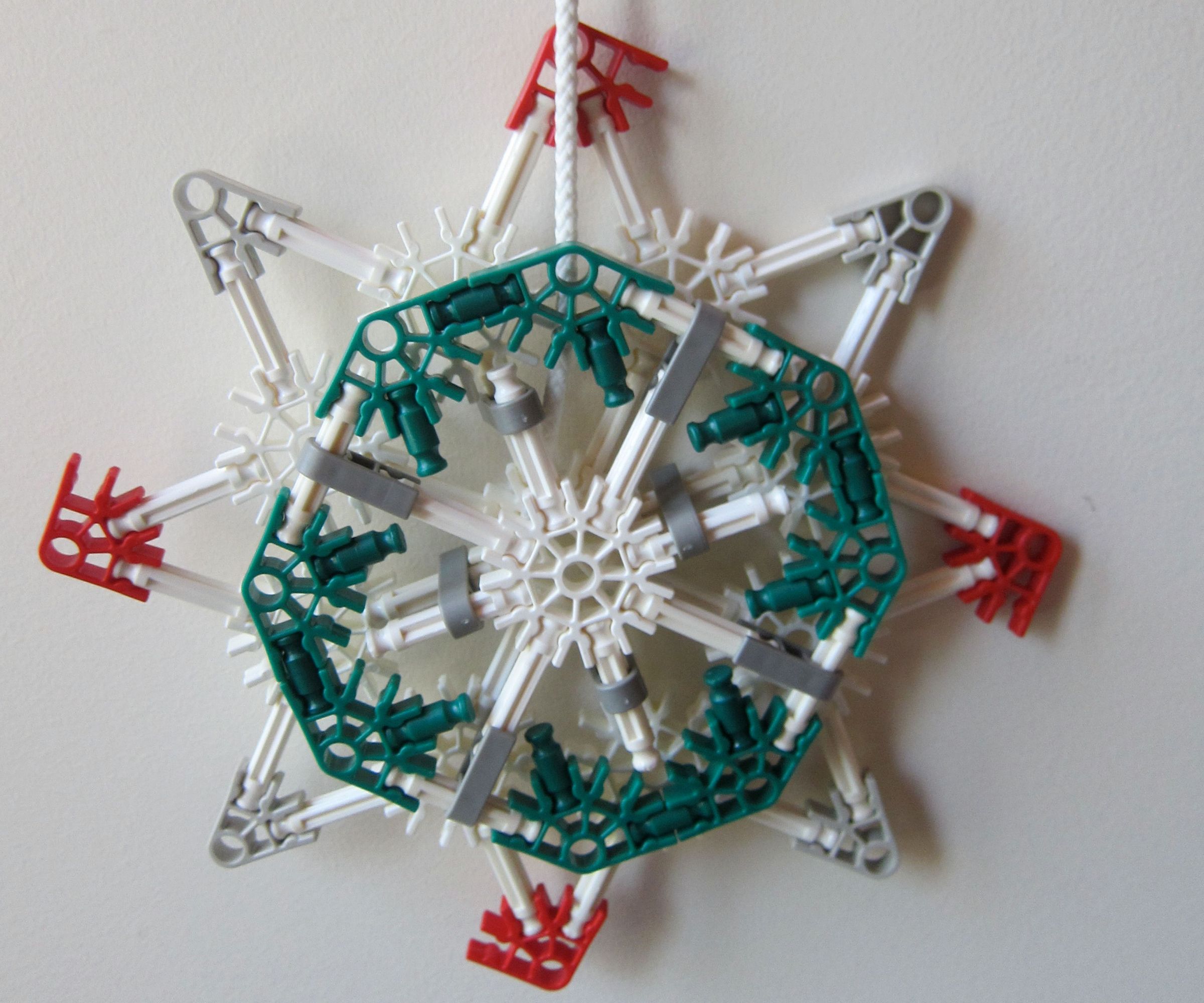 Easy-To-Build K'NEX Christmas Decoration