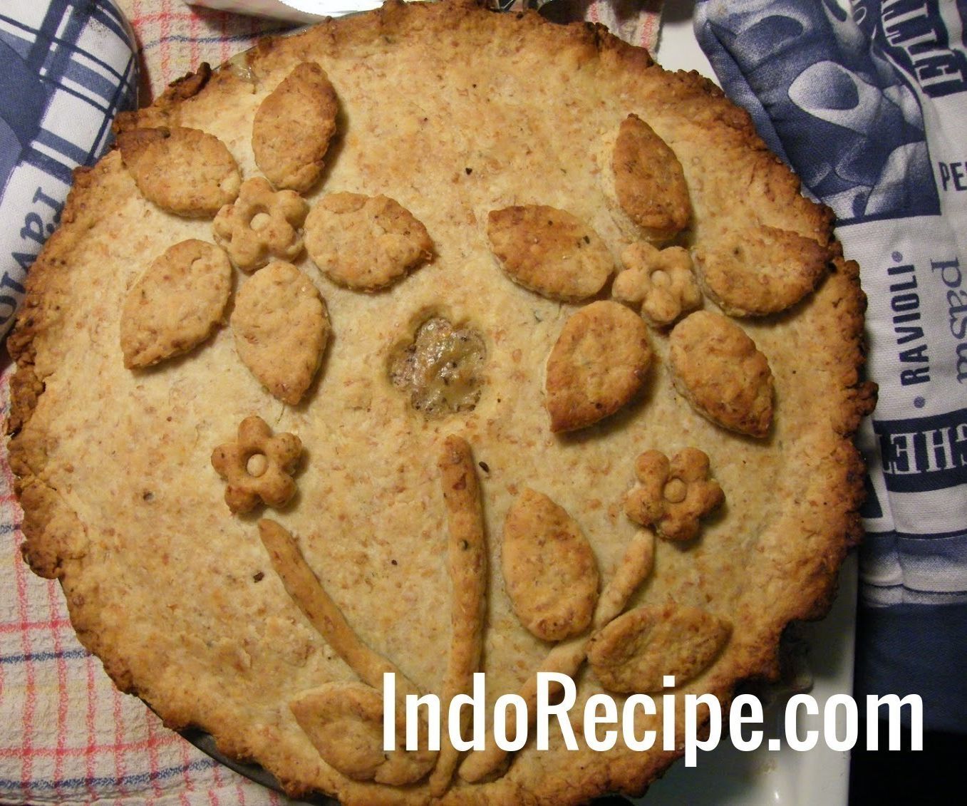 Turkey Pot Pie (Leftover Thanksgiving Turkey)