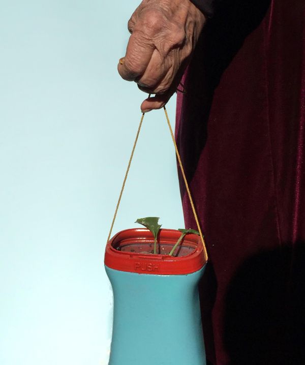 Reuse Twist: Plastic Hanging Planters