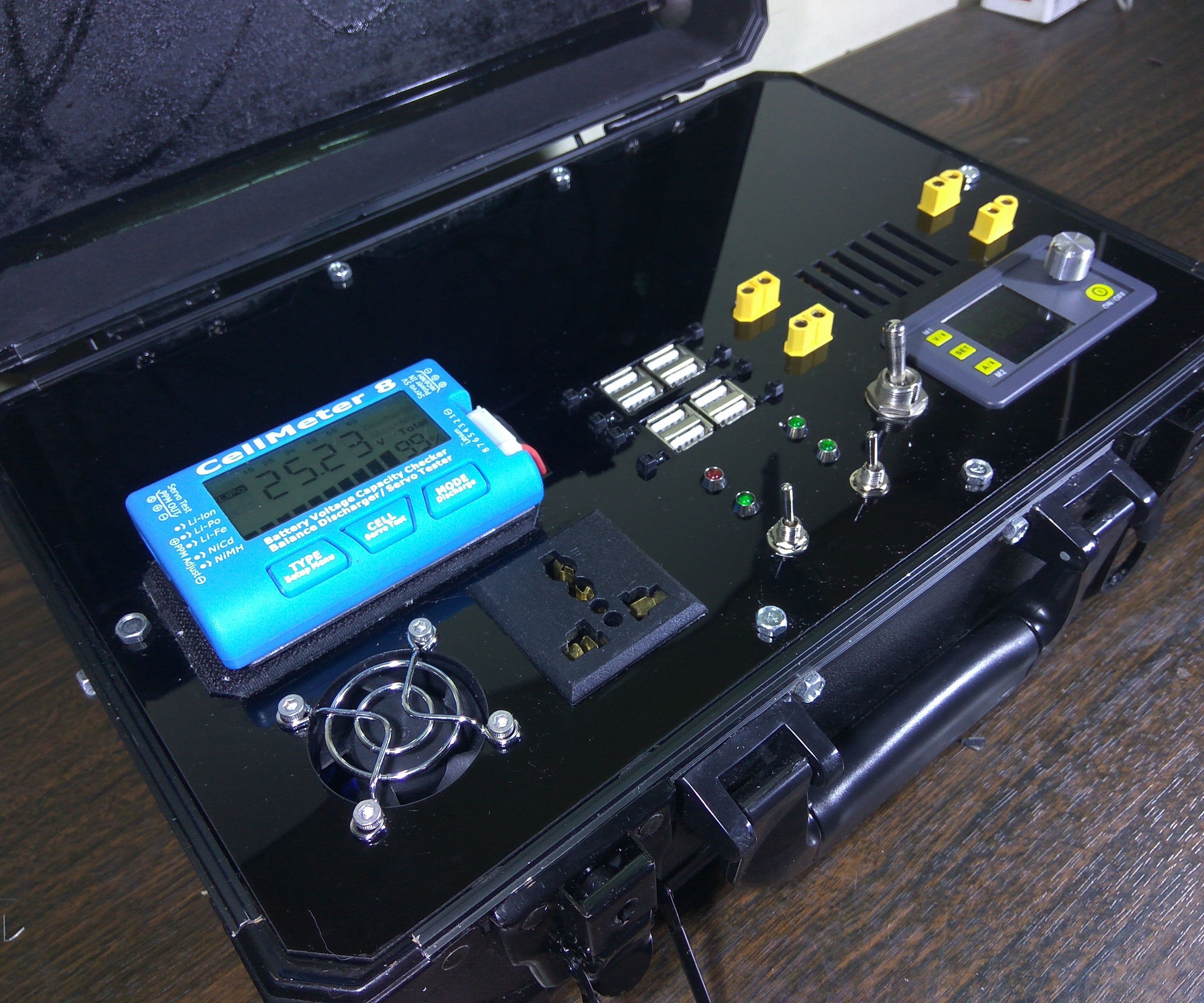 Listrik L585 585Wh AC DC Portable Power Supply