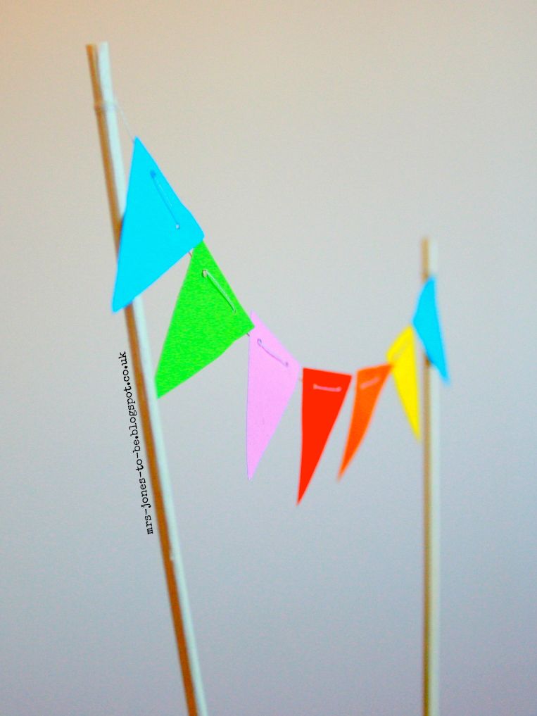 Quick and Easy Mini Bunting
