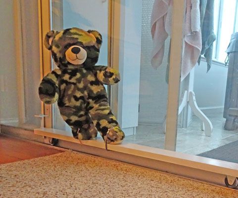 GI Teddy Saves Couple $1800