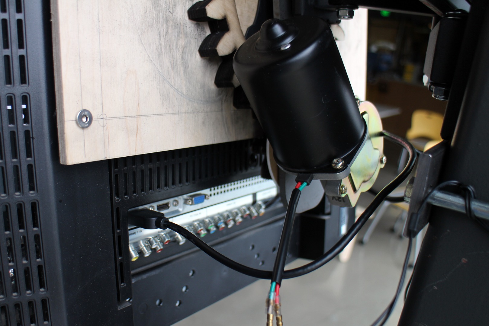 Rotating TV 11 Steps (with Pictures) Instructables