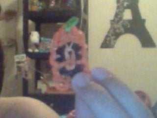 How to Make a Pumpkin Charm (with Face)