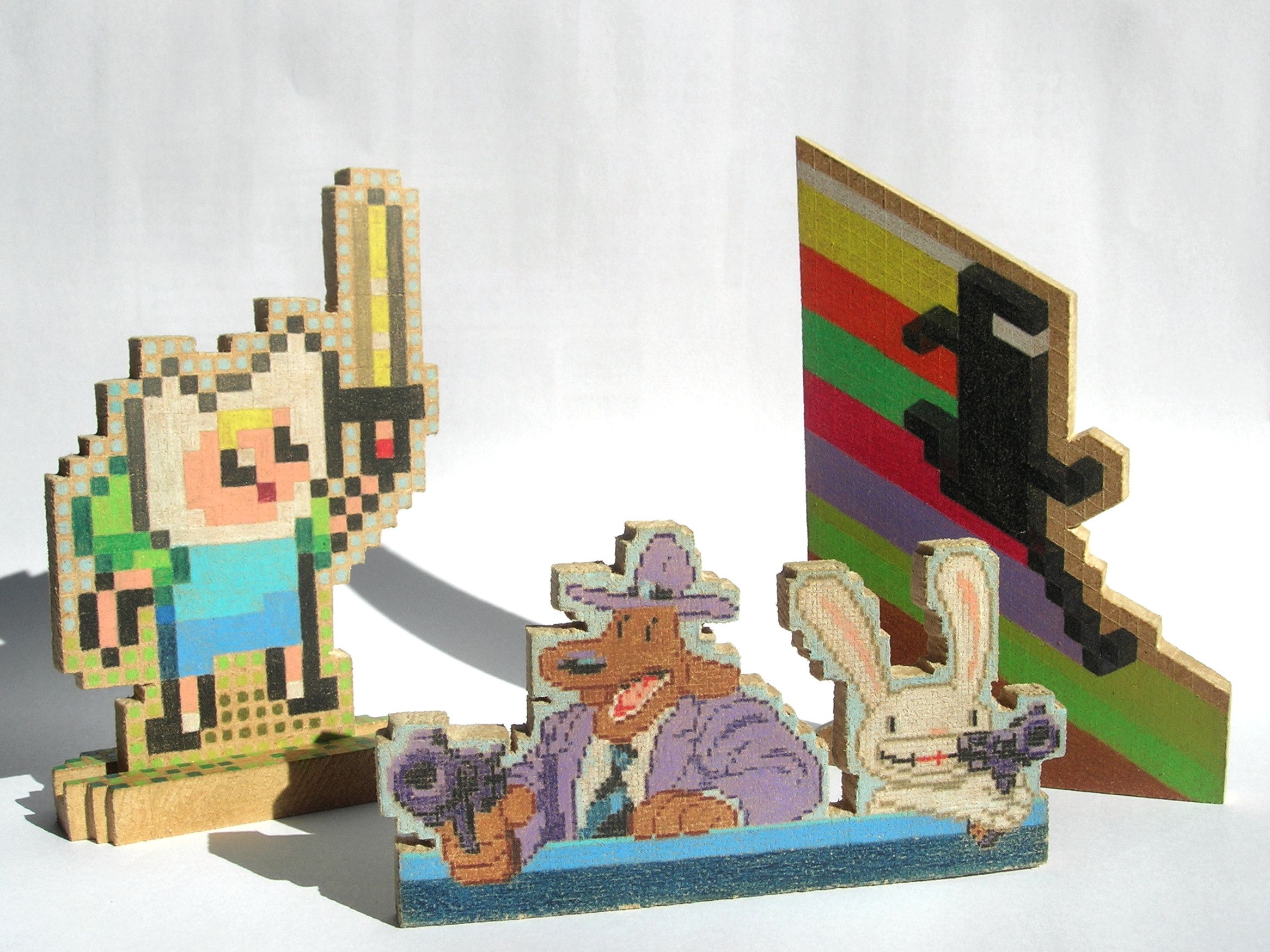 Small-scale Wooden Pixel Art (v2)